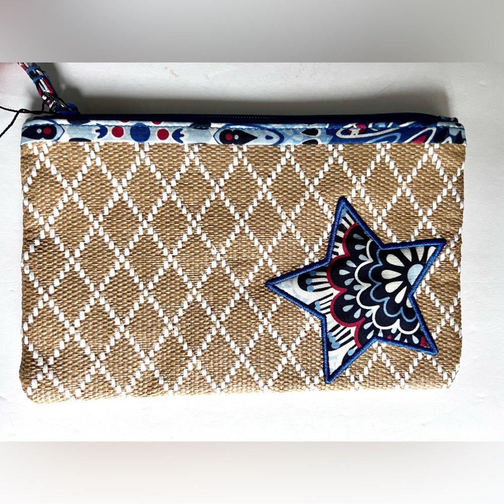 Vera Bradley NEW Fireworks Medallion Beach Straw Red White Blue Star Wristlet - Picture 6 of 8